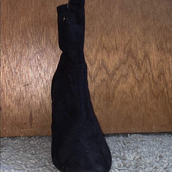 Cape Robbin Black Boots - Picture 2 of 7